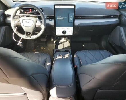 Серый Форд Mustang Mach-E, объемом двигателя 0 л и пробегом 42 тыс. км за 10000 $, фото 7 на Automoto.ua