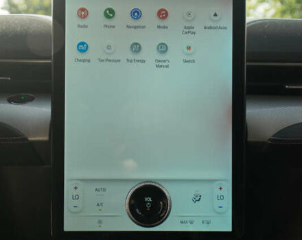 Серый Форд Mustang Mach-E, объемом двигателя 0 л и пробегом 46 тыс. км за 25500 $, фото 24 на Automoto.ua