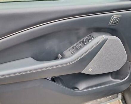 Серый Форд Mustang Mach-E, объемом двигателя 0 л и пробегом 136 тыс. км за 21800 $, фото 19 на Automoto.ua