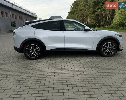Серый Форд Mustang Mach-E, объемом двигателя 0 л и пробегом 69 тыс. км за 22800 $, фото 15 на Automoto.ua