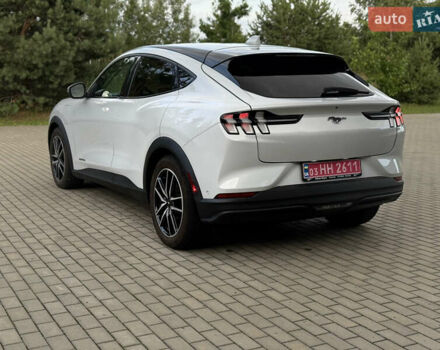 Серый Форд Mustang Mach-E, объемом двигателя 0 л и пробегом 69 тыс. км за 22800 $, фото 22 на Automoto.ua