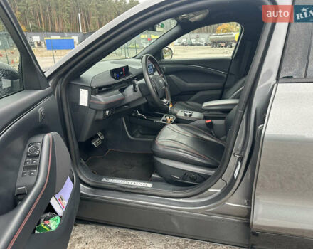 Сірий Форд Mustang Mach-E, об'ємом двигуна 0 л та пробігом 76 тис. км за 25500 $, фото 24 на Automoto.ua