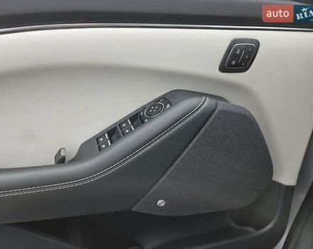 Сірий Форд Mustang Mach-E, об'ємом двигуна 0 л та пробігом 43 тис. км за 25000 $, фото 3 на Automoto.ua