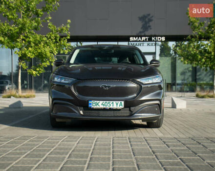 Серый Форд Mustang Mach-E, объемом двигателя 0 л и пробегом 46 тыс. км за 25500 $, фото 2 на Automoto.ua