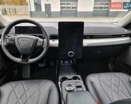 Серый Форд Mustang Mach-E, объемом двигателя 0 л и пробегом 175 тыс. км за 21900 $, фото 23 на Automoto.ua