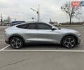Серый Форд Mustang Mach-E, объемом двигателя 0 л и пробегом 48 тыс. км за 21800 $, фото 8 на Automoto.ua