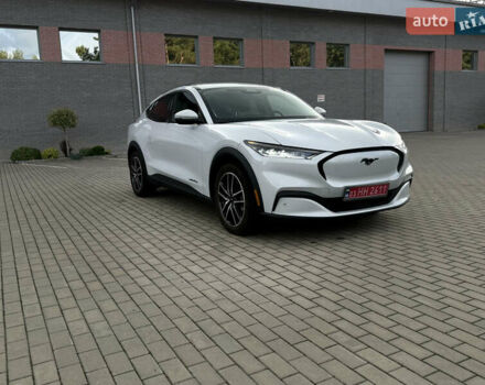 Серый Форд Mustang Mach-E, объемом двигателя 0 л и пробегом 69 тыс. км за 22800 $, фото 4 на Automoto.ua