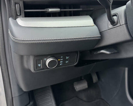 Серый Форд Mustang Mach-E, объемом двигателя 0 л и пробегом 48 тыс. км за 21800 $, фото 23 на Automoto.ua