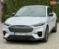 Серый Форд Mustang Mach-E, объемом двигателя 0 л и пробегом 52 тыс. км за 29900 $, фото 2 на Automoto.ua