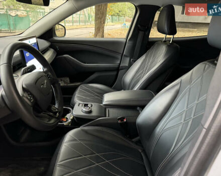 Серый Форд Mustang Mach-E, объемом двигателя 0 л и пробегом 85 тыс. км за 23400 $, фото 15 на Automoto.ua