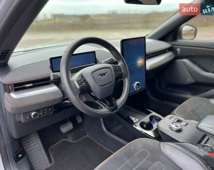 Сірий Форд Mustang Mach-E, об'ємом двигуна 0 л та пробігом 43 тис. км за 29999 $, фото 10 на Automoto.ua