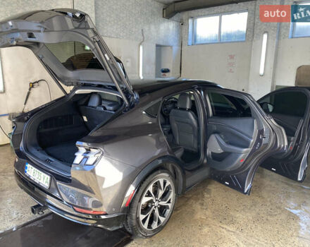 Сірий Форд Mustang Mach-E, об'ємом двигуна 0 л та пробігом 76 тис. км за 25700 $, фото 30 на Automoto.ua