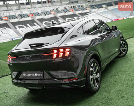 Серый Форд Mustang Mach-E, объемом двигателя 0 л и пробегом 23 тыс. км за 32900 $, фото 23 на Automoto.ua