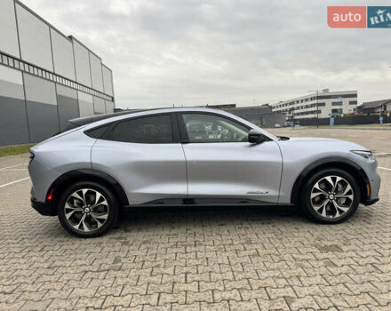 Серый Форд Mustang Mach-E, объемом двигателя 0 л и пробегом 55 тыс. км за 23500 $, фото 27 на Automoto.ua
