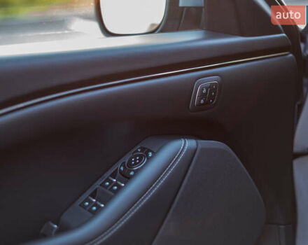 Серый Форд Mustang Mach-E, объемом двигателя 0 л и пробегом 42 тыс. км за 22602 $, фото 24 на Automoto.ua