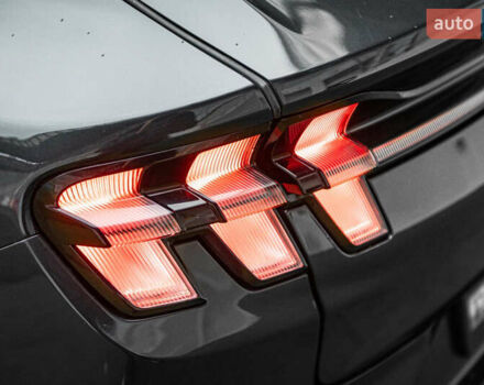 Серый Форд Mustang Mach-E, объемом двигателя 0 л и пробегом 23 тыс. км за 32900 $, фото 21 на Automoto.ua