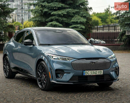 Серый Форд Mustang Mach-E, объемом двигателя 0 л и пробегом 31 тыс. км за 34900 $, фото 2 на Automoto.ua