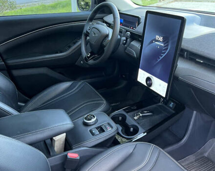 Серый Форд Mustang Mach-E, объемом двигателя 0 л и пробегом 38 тыс. км за 28000 $, фото 12 на Automoto.ua