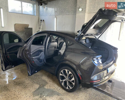Сірий Форд Mustang Mach-E, об'ємом двигуна 0 л та пробігом 76 тис. км за 25700 $, фото 29 на Automoto.ua