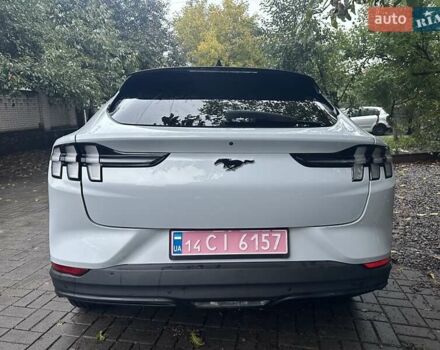 Сірий Форд Mustang Mach-E, об'ємом двигуна 0 л та пробігом 125 тис. км за 24000 $, фото 3 на Automoto.ua