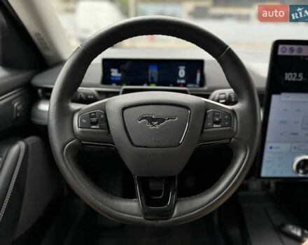 Серый Форд Mustang Mach-E, объемом двигателя 0 л и пробегом 29 тыс. км за 27200 $, фото 27 на Automoto.ua