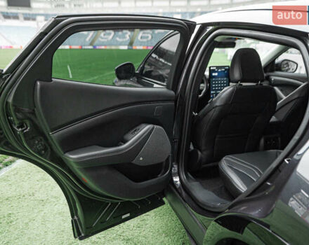 Серый Форд Mustang Mach-E, объемом двигателя 0 л и пробегом 23 тыс. км за 32900 $, фото 35 на Automoto.ua