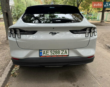 Серый Форд Mustang Mach-E, объемом двигателя 0 л и пробегом 85 тыс. км за 23400 $, фото 7 на Automoto.ua