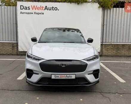 Серый Форд Mustang Mach-E, объемом двигателя 0 л и пробегом 14 тыс. км за 34500 $, фото 2 на Automoto.ua