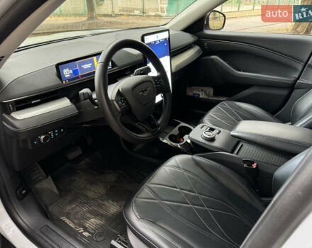 Серый Форд Mustang Mach-E, объемом двигателя 0 л и пробегом 85 тыс. км за 23400 $, фото 14 на Automoto.ua