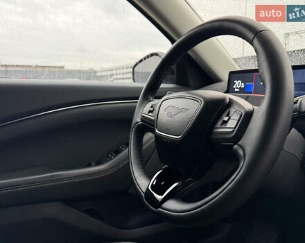 Серый Форд Mustang Mach-E, объемом двигателя 0 л и пробегом 55 тыс. км за 23500 $, фото 68 на Automoto.ua