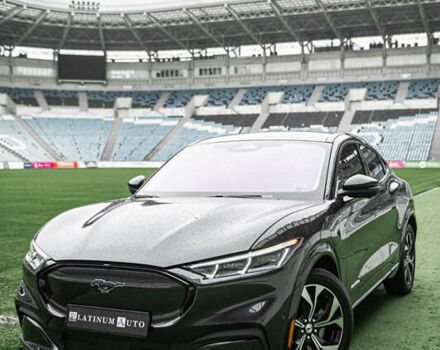 Серый Форд Mustang Mach-E, объемом двигателя 0 л и пробегом 23 тыс. км за 32900 $, фото 2 на Automoto.ua