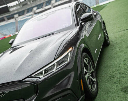 Серый Форд Mustang Mach-E, объемом двигателя 0 л и пробегом 23 тыс. км за 32900 $, фото 6 на Automoto.ua