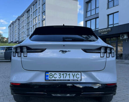 Серый Форд Mustang Mach-E, объемом двигателя 0 л и пробегом 38 тыс. км за 28000 $, фото 8 на Automoto.ua