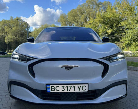Серый Форд Mustang Mach-E, объемом двигателя 0 л и пробегом 38 тыс. км за 28000 $, фото 3 на Automoto.ua