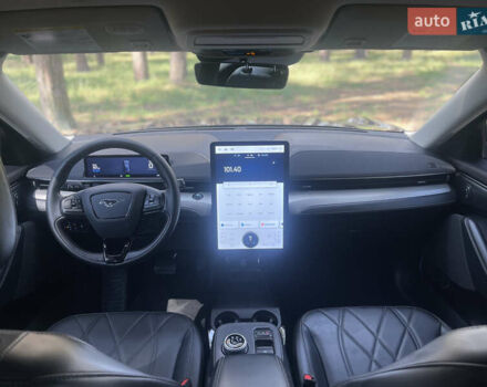 Серый Форд Mustang Mach-E, объемом двигателя 0 л и пробегом 41 тыс. км за 28500 $, фото 32 на Automoto.ua