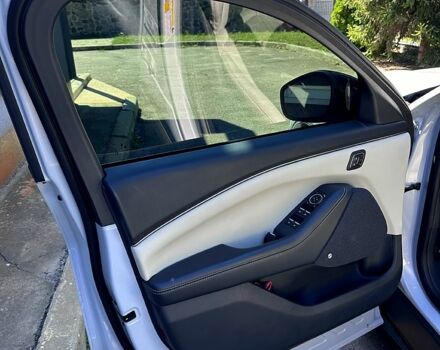 Серый Форд Mustang Mach-E, объемом двигателя 0 л и пробегом 76 тыс. км за 23500 $, фото 9 на Automoto.ua