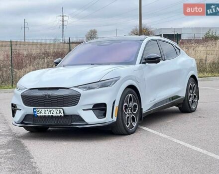 Сірий Форд Mustang Mach-E, об'ємом двигуна 0 л та пробігом 43 тис. км за 29999 $, фото 4 на Automoto.ua