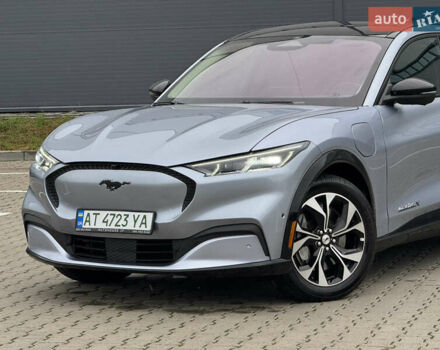 Серый Форд Mustang Mach-E, объемом двигателя 0 л и пробегом 55 тыс. км за 23500 $, фото 5 на Automoto.ua