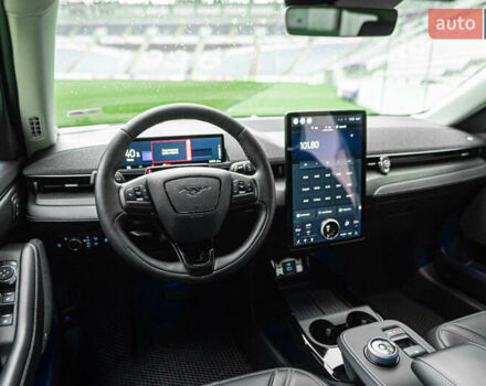 Серый Форд Mustang Mach-E, объемом двигателя 0 л и пробегом 23 тыс. км за 32900 $, фото 60 на Automoto.ua