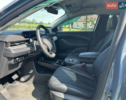 Серый Форд Mustang Mach-E, объемом двигателя 0 л и пробегом 25 тыс. км за 15900 $, фото 13 на Automoto.ua