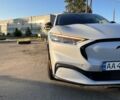 Серый Форд Mustang Mach-E, объемом двигателя 0 л и пробегом 8 тыс. км за 27800 $, фото 6 на Automoto.ua