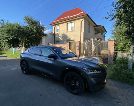 Серый Форд Mustang Mach-E, объемом двигателя 0 л и пробегом 48 тыс. км за 28800 $, фото 4 на Automoto.ua