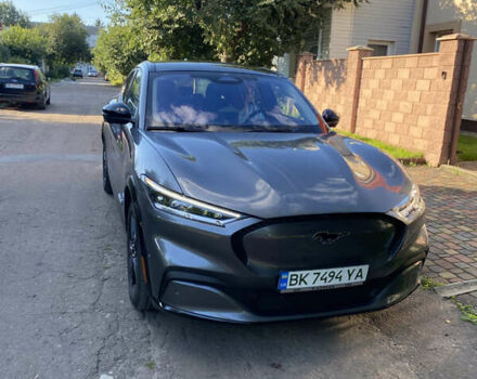 Серый Форд Mustang Mach-E, объемом двигателя 0 л и пробегом 48 тыс. км за 28800 $, фото 1 на Automoto.ua