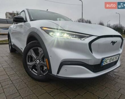 Серый Форд Mustang Mach-E, объемом двигателя 0 л и пробегом 16 тыс. км за 24100 $, фото 5 на Automoto.ua