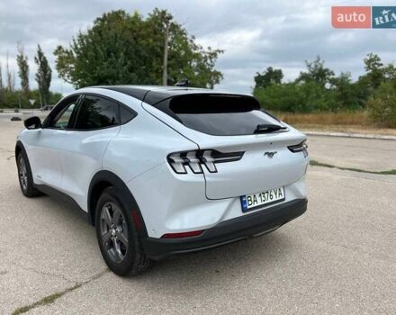 Серый Форд Mustang Mach-E, объемом двигателя 0 л и пробегом 6 тыс. км за 27999 $, фото 20 на Automoto.ua