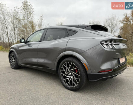 Серый Форд Mustang Mach-E, объемом двигателя 0 л и пробегом 30 тыс. км за 34300 $, фото 8 на Automoto.ua