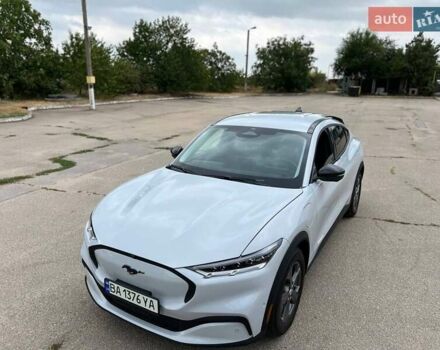 Серый Форд Mustang Mach-E, объемом двигателя 0 л и пробегом 6 тыс. км за 27999 $, фото 13 на Automoto.ua