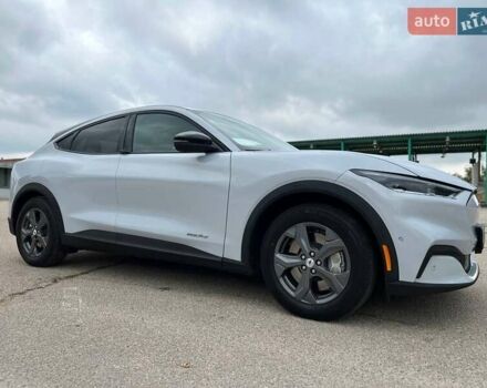 Серый Форд Mustang Mach-E, объемом двигателя 0 л и пробегом 6 тыс. км за 26500 $, фото 15 на Automoto.ua