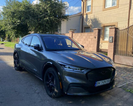 Серый Форд Mustang Mach-E, объемом двигателя 0 л и пробегом 48 тыс. км за 28800 $, фото 3 на Automoto.ua