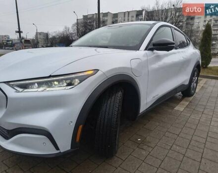 Серый Форд Mustang Mach-E, объемом двигателя 0 л и пробегом 16 тыс. км за 24100 $, фото 6 на Automoto.ua